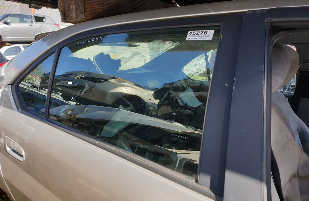 Toyota Prius Hybrid Door window glass driver side rear